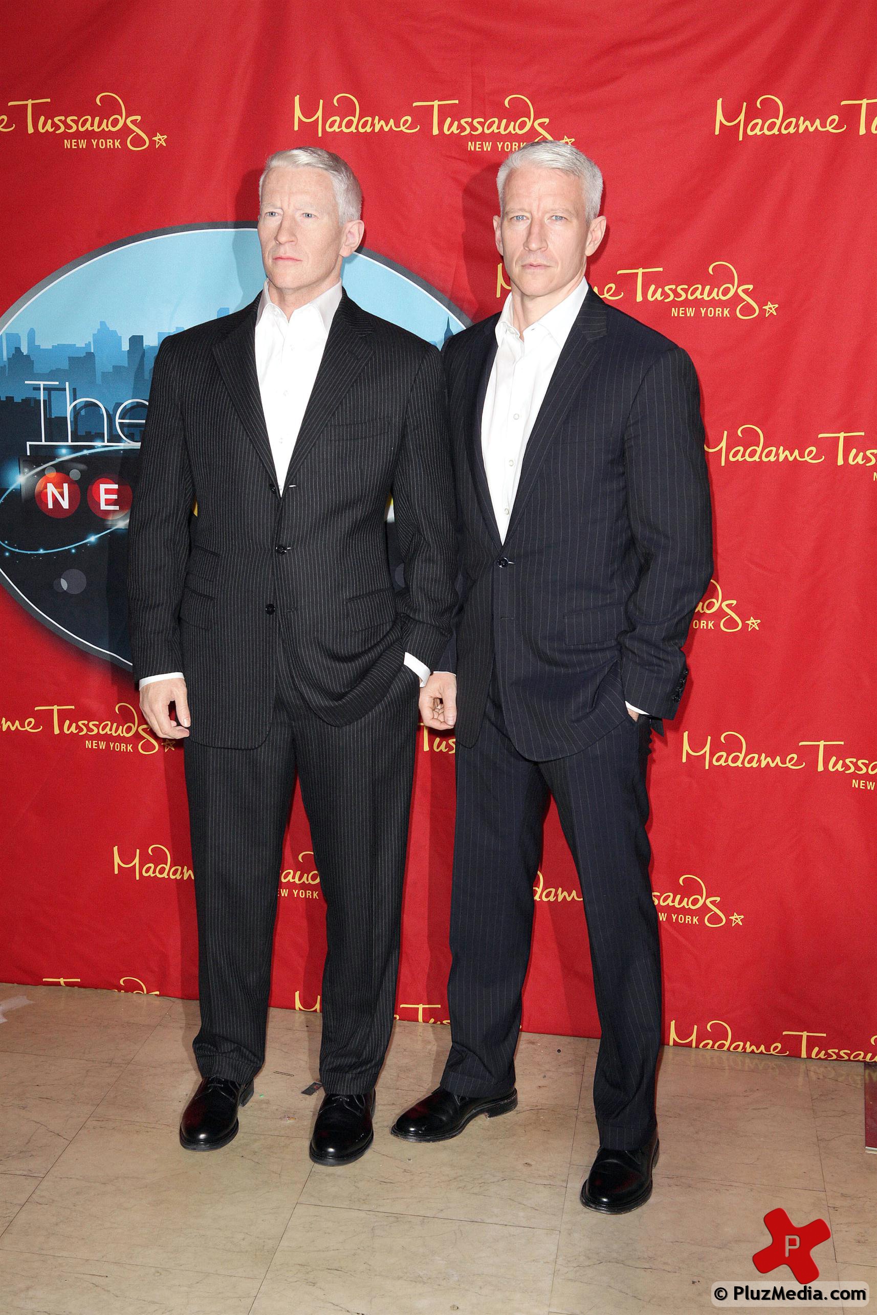 Anderson Cooper attends the unveiling his new wax figure photos | Picture 75936
